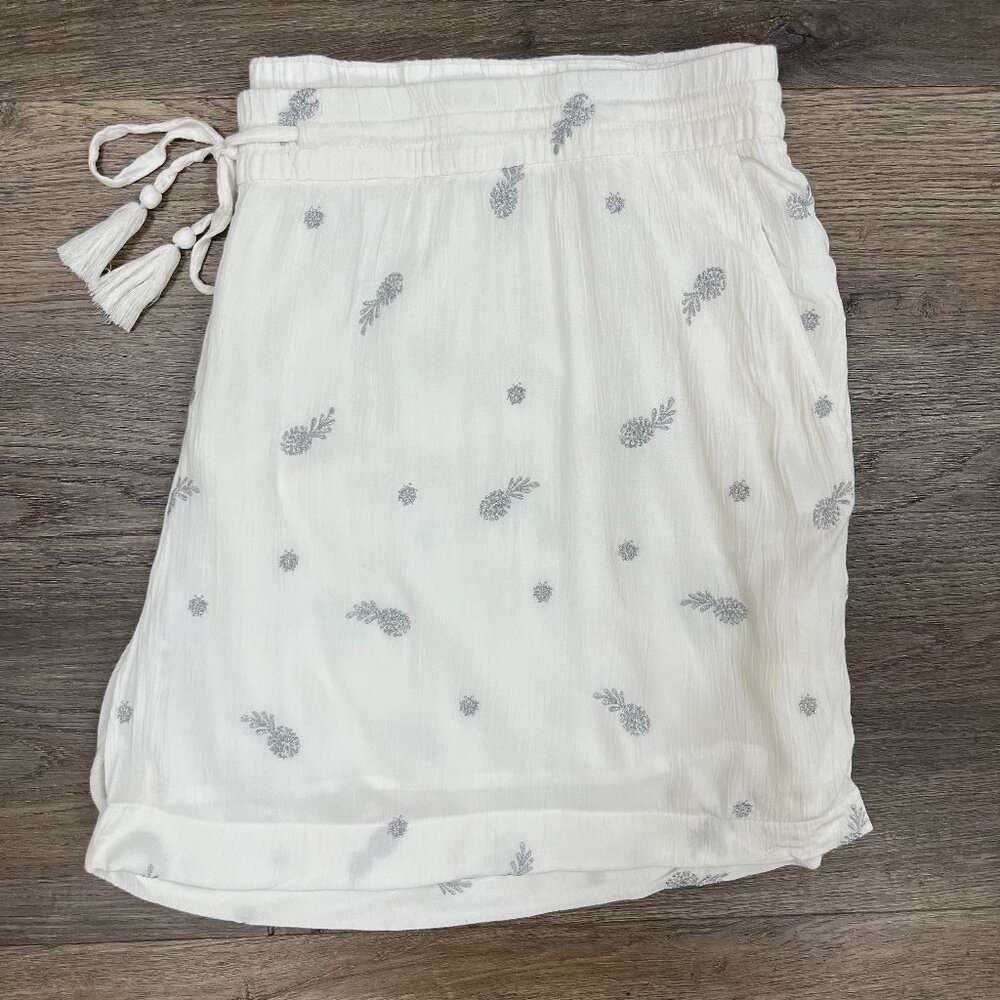 Old Navy White Pineapple Lounge Shorts